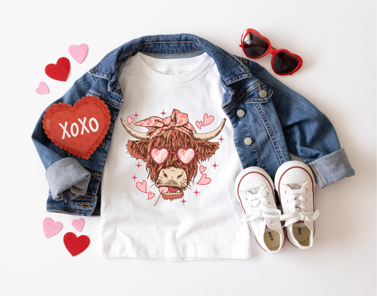 Lovestruck Highland Cow (adult) Tee