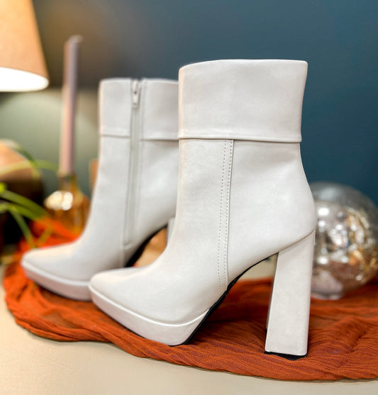 Valerie | Women's Pointed Toe Platform Booties